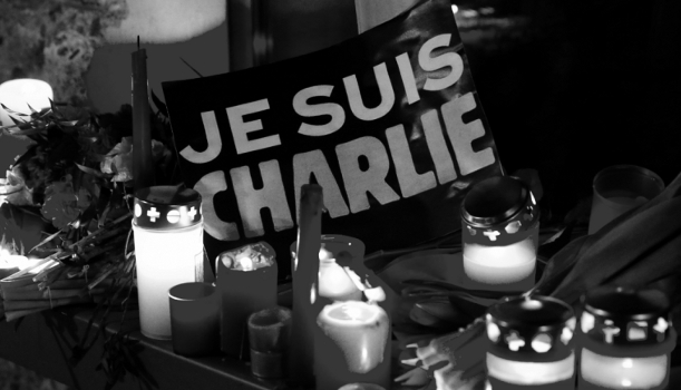 Charlie Hebdo lumini grande